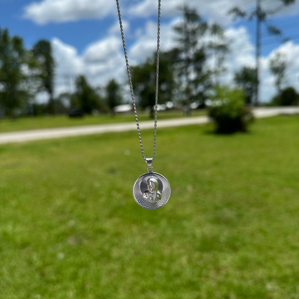 925 silver virgin mary necklace 24”